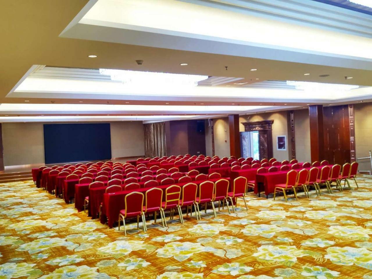 Beijing Gongmei Blue Peacock Business Hotel Экстерьер фото